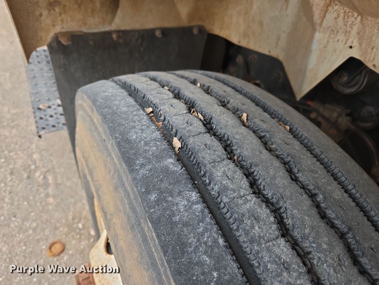 image for item DW8659 2008 International 7400 dump truck