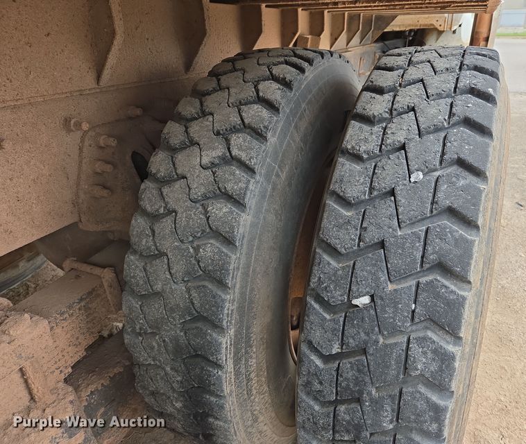 image for item DW8659 2008 International 7400 dump truck