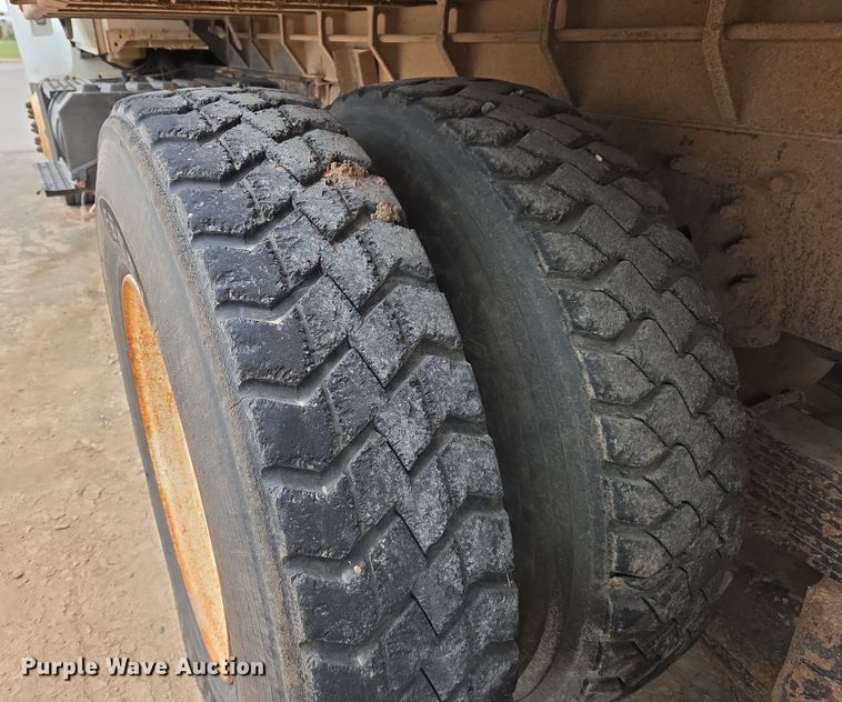 image for item DW8659 2008 International 7400 dump truck