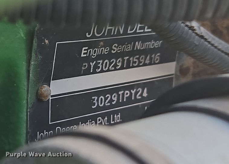 image for item DW8664 2011 John Deere 5075E tractor