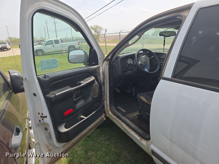 image for item DW8666 2002 Dodge Ram 1500 Quad Cab pickup truck