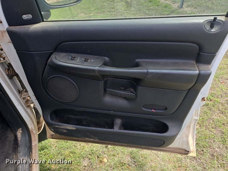 image for item DW8666 2002 Dodge Ram 1500 Quad Cab pickup truck