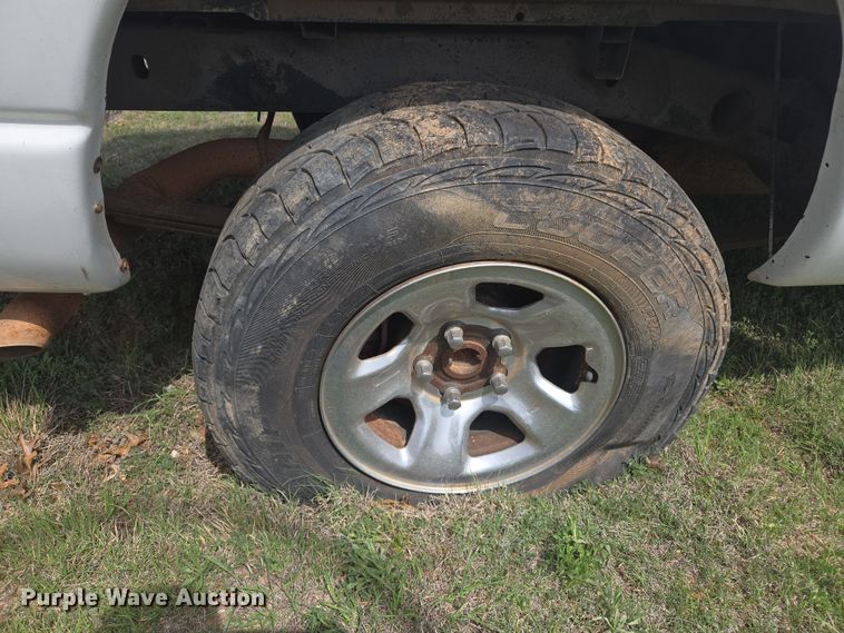 image for item DW8666 2002 Dodge Ram 1500 Quad Cab pickup truck