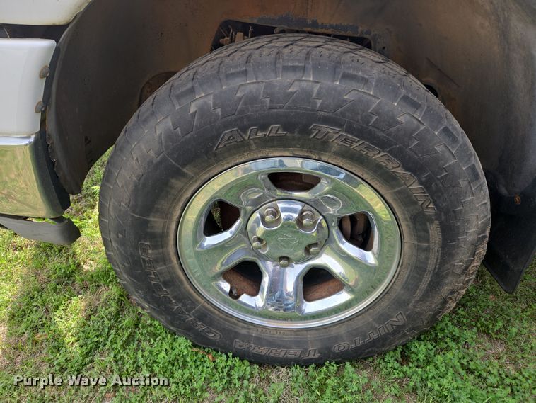 image for item DW8666 2002 Dodge Ram 1500 Quad Cab pickup truck