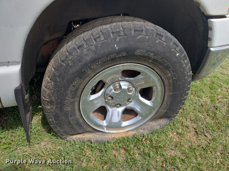 image for item DW8666 2002 Dodge Ram 1500 Quad Cab pickup truck