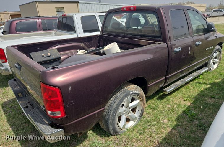 image for item DW8667 2004 Dodge Ram 1500 Quad Cab pickup truck