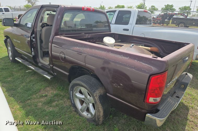 image for item DW8667 2004 Dodge Ram 1500 Quad Cab pickup truck