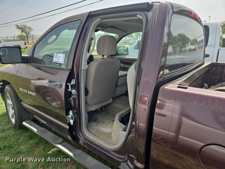 image for item DW8667 2004 Dodge Ram 1500 Quad Cab pickup truck