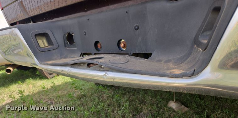 image for item DW8667 2004 Dodge Ram 1500 Quad Cab pickup truck