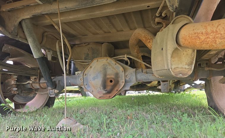 image for item DW8667 2004 Dodge Ram 1500 Quad Cab pickup truck