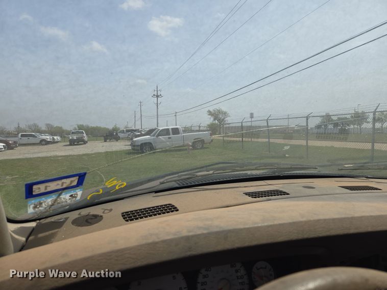 image for item DW8667 2004 Dodge Ram 1500 Quad Cab pickup truck