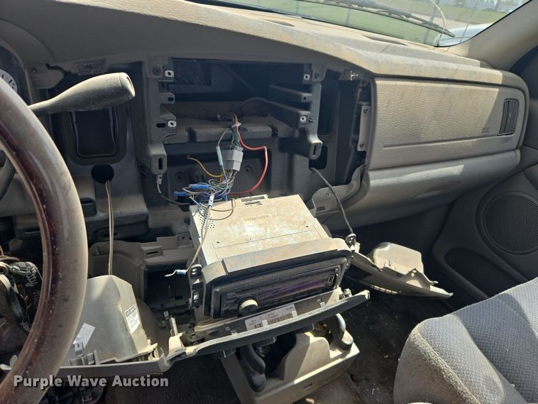 image for item DW8667 2004 Dodge Ram 1500 Quad Cab pickup truck