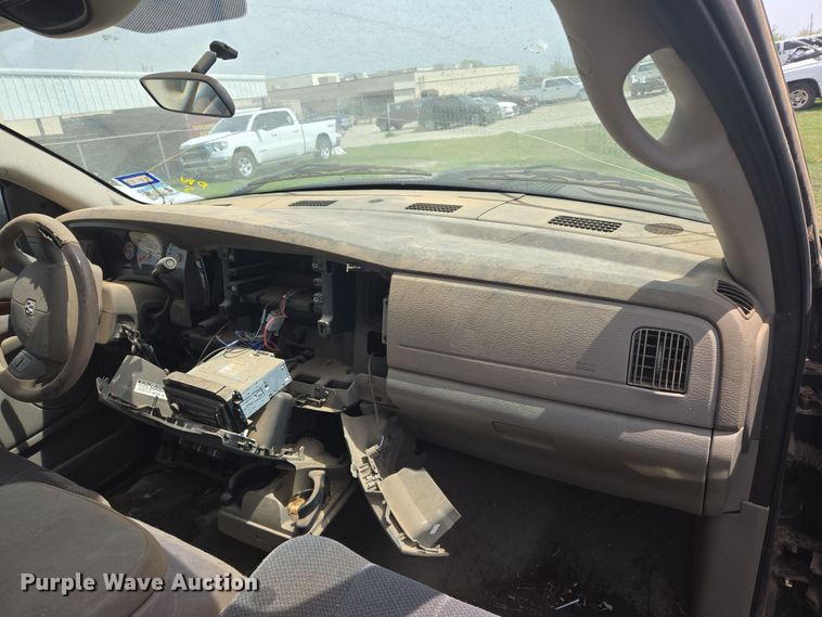 image for item DW8667 2004 Dodge Ram 1500 Quad Cab pickup truck