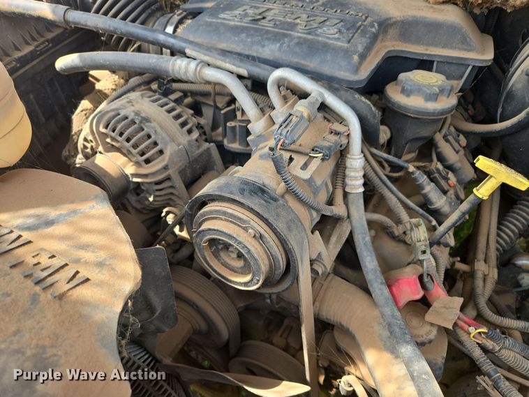 image for item DW8667 2004 Dodge Ram 1500 Quad Cab pickup truck