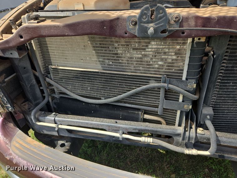 image for item DW8667 2004 Dodge Ram 1500 Quad Cab pickup truck