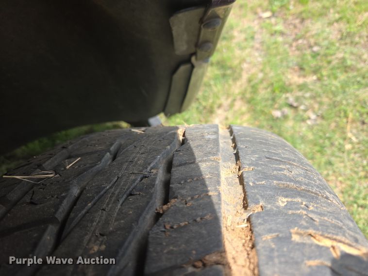 image for item DW8667 2004 Dodge Ram 1500 Quad Cab pickup truck