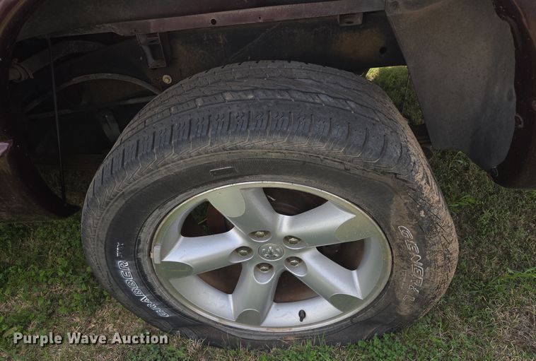 image for item DW8667 2004 Dodge Ram 1500 Quad Cab pickup truck