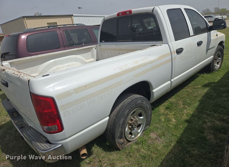 image for item DW8668 2004 Dodge Ram 2500 Quad Cab pickup truck