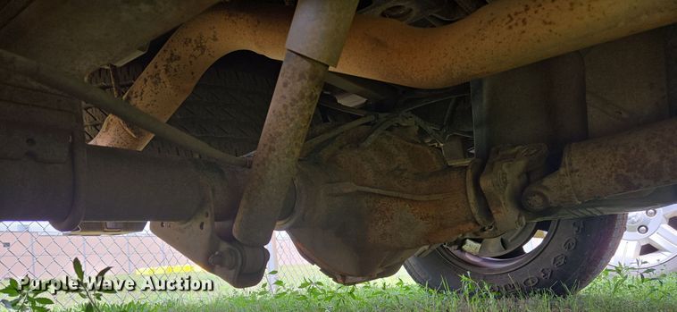 image for item DW8668 2004 Dodge Ram 2500 Quad Cab pickup truck