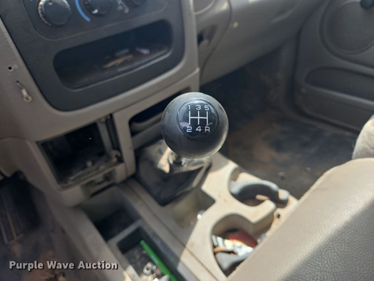 image for item DW8668 2004 Dodge Ram 2500 Quad Cab pickup truck