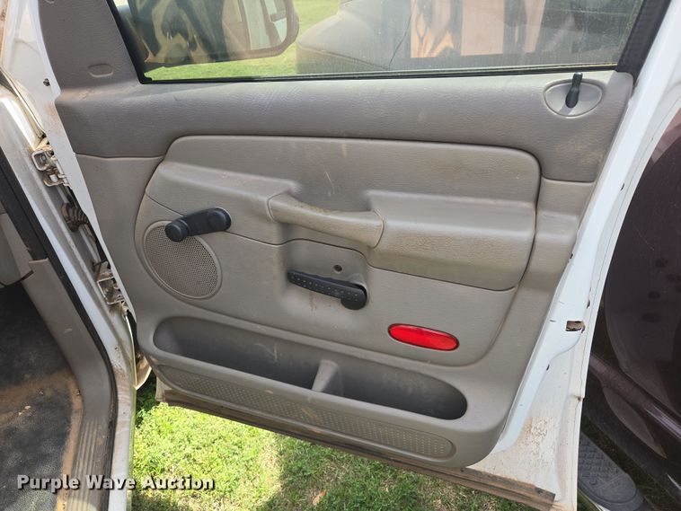 image for item DW8668 2004 Dodge Ram 2500 Quad Cab pickup truck
