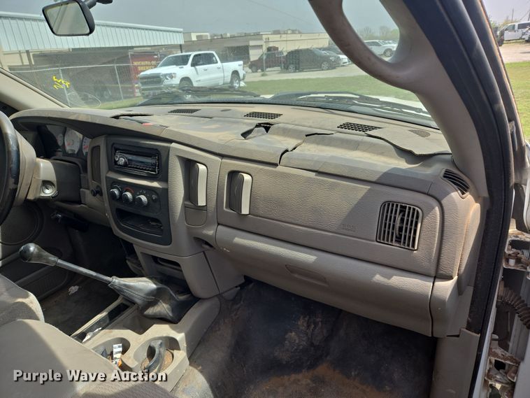 image for item DW8668 2004 Dodge Ram 2500 Quad Cab pickup truck