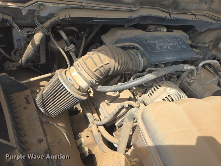 image for item DW8668 2004 Dodge Ram 2500 Quad Cab pickup truck