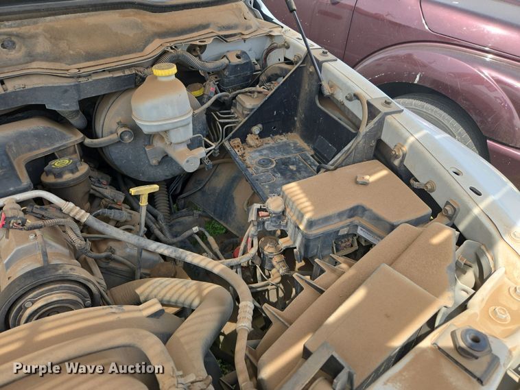 image for item DW8668 2004 Dodge Ram 2500 Quad Cab pickup truck