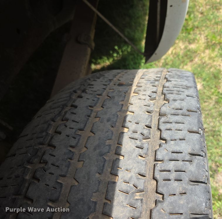 image for item DW8668 2004 Dodge Ram 2500 Quad Cab pickup truck