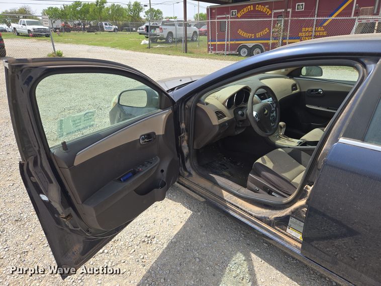 image for item DW8669 2011 Chevrolet Malibu 