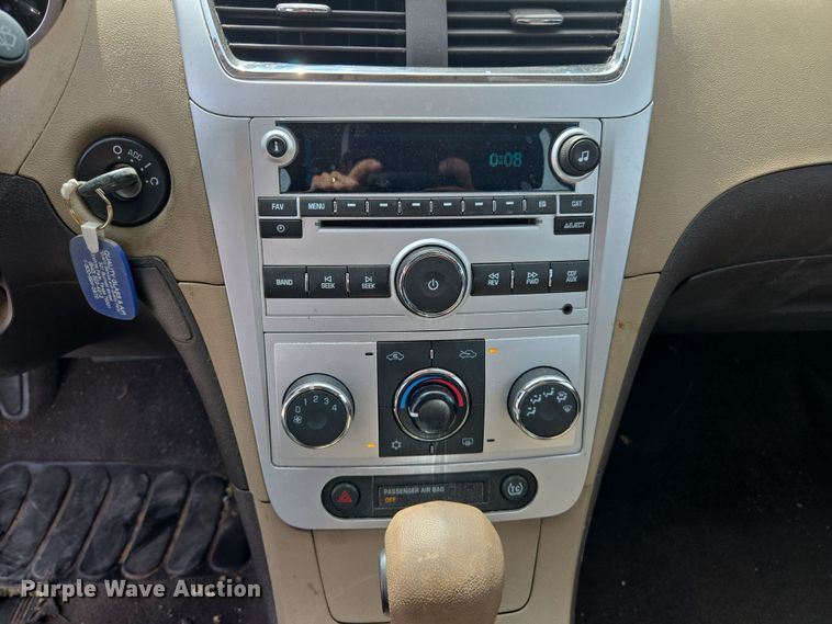 image for item DW8669 2011 Chevrolet Malibu 