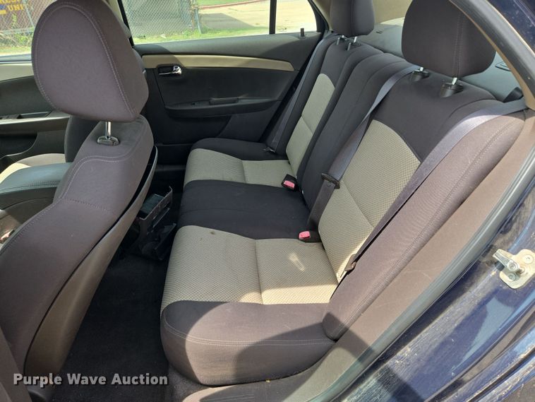 image for item DW8669 2011 Chevrolet Malibu 