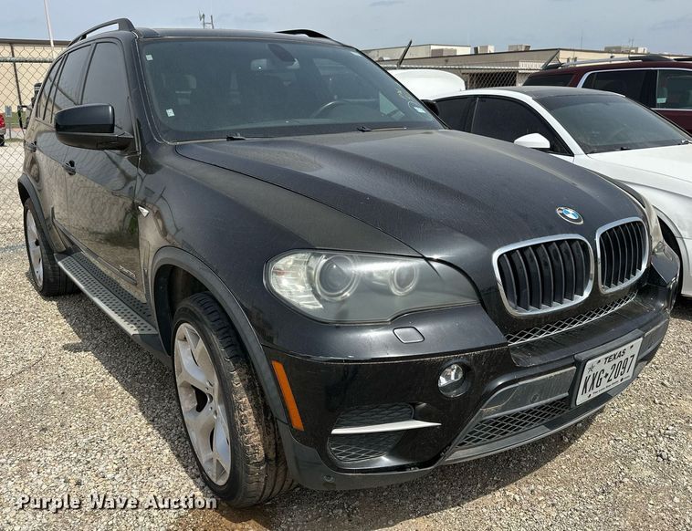 image for item DW8670 2011 BMW X5 SUV