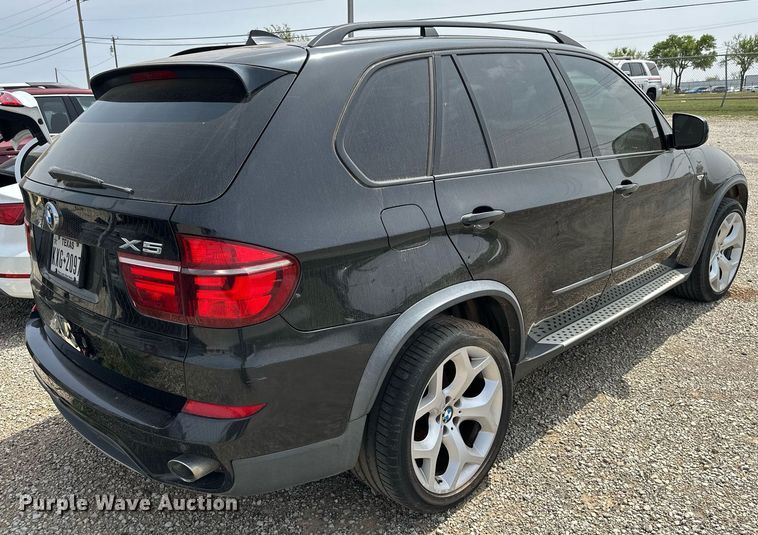 image for item DW8670 2011 BMW X5 SUV