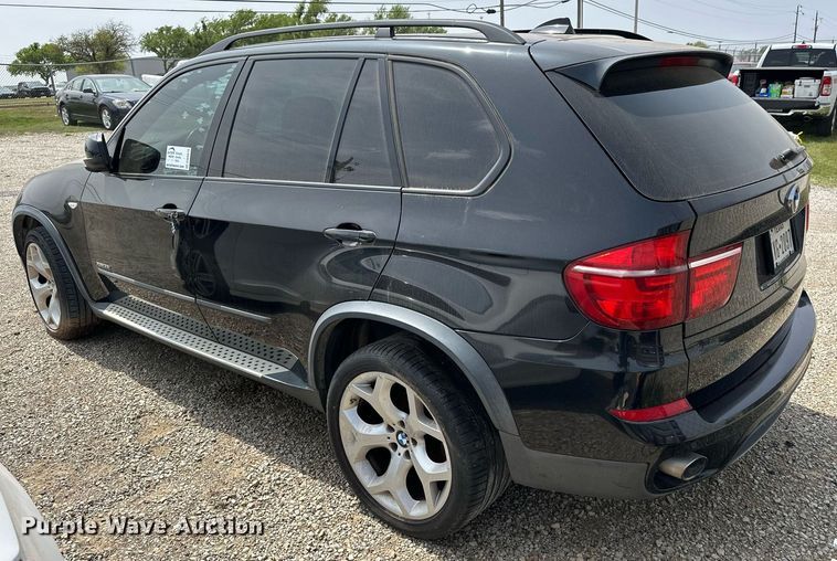 image for item DW8670 2011 BMW X5 SUV
