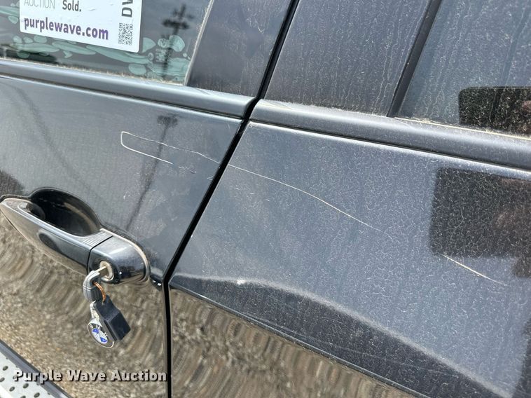 image for item DW8670 2011 BMW X5 SUV