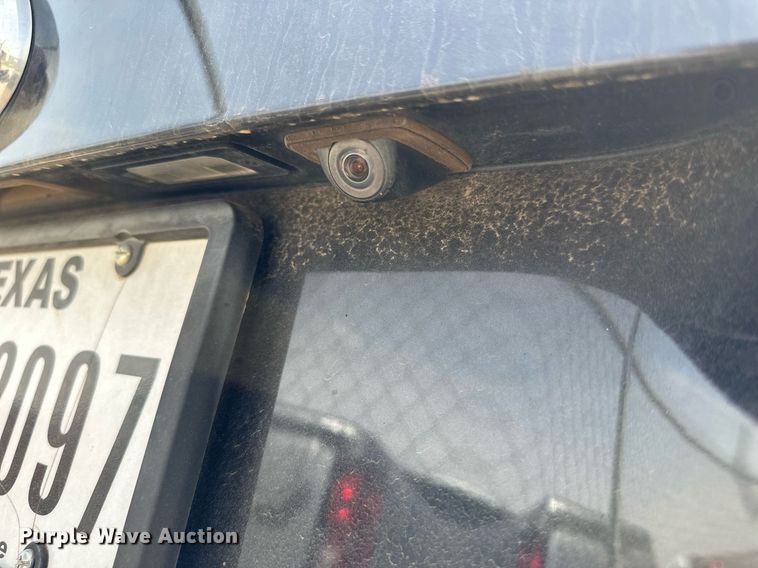 image for item DW8670 2011 BMW X5 SUV