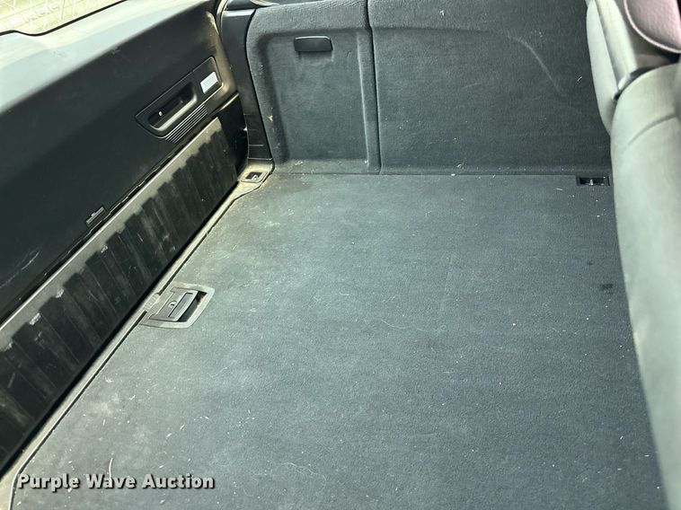 image for item DW8670 2011 BMW X5 SUV