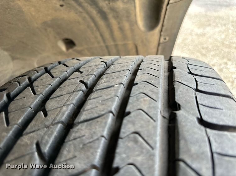 image for item DW8670 2011 BMW X5 SUV