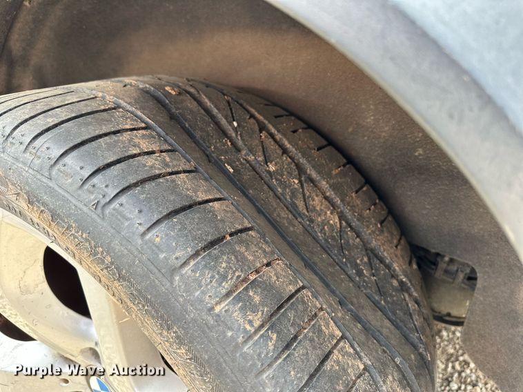 image for item DW8670 2011 BMW X5 SUV