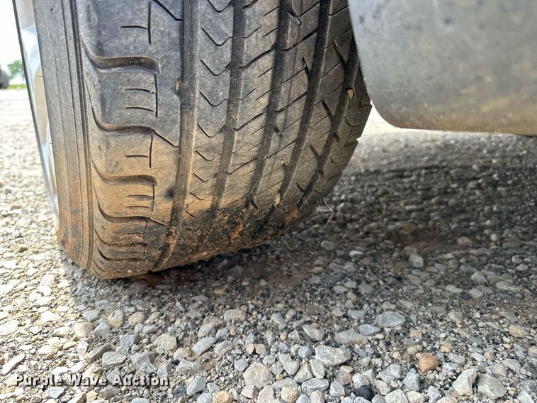 image for item DW8670 2011 BMW X5 SUV