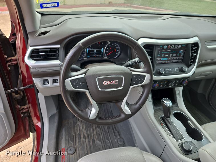 image for item DW8672 2018 GMC Acadia SUV