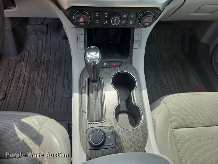 image for item DW8672 2018 GMC Acadia SUV