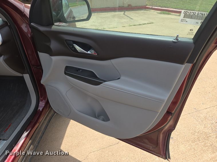 image for item DW8672 2018 GMC Acadia SUV