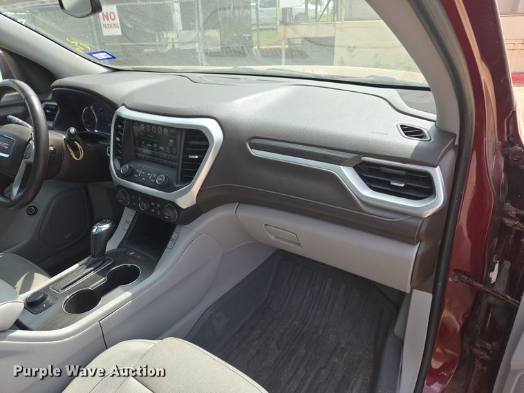 image for item DW8672 2018 GMC Acadia SUV