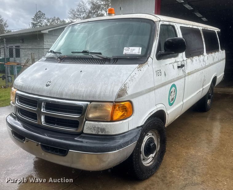 image for item EC3505 2002 Dodge Ram Wagon 3500 van