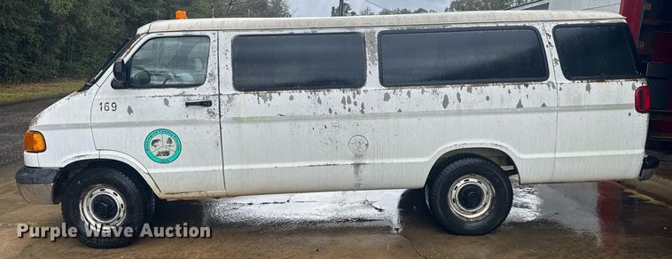 image for item EC3505 2002 Dodge Ram Wagon 3500 van