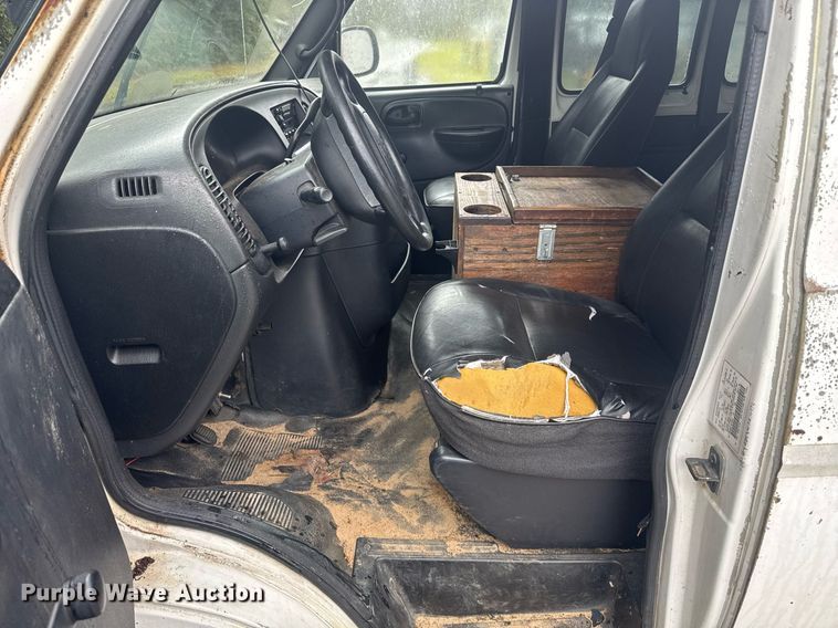 image for item EC3505 2002 Dodge Ram Wagon 3500 van