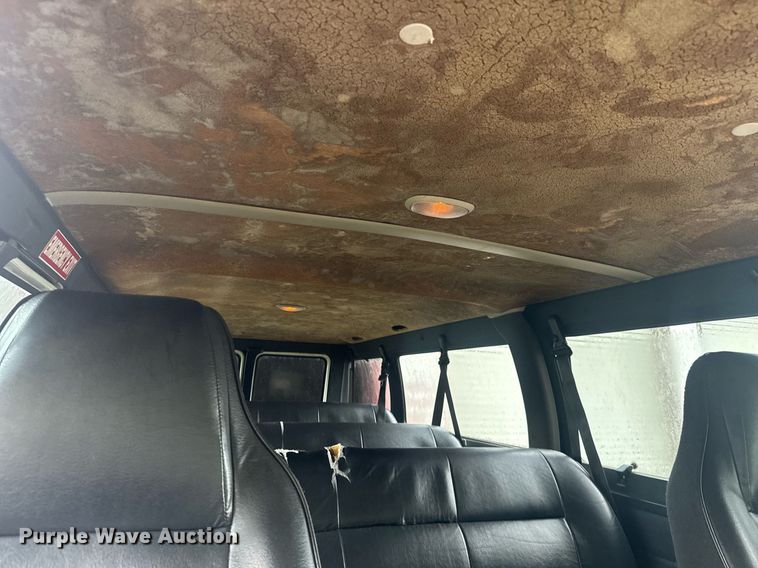 image for item EC3505 2002 Dodge Ram Wagon 3500 van