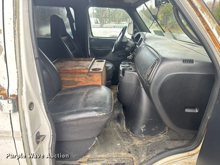 image for item EC3505 2002 Dodge Ram Wagon 3500 van